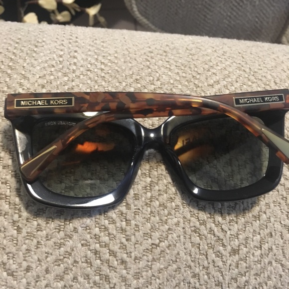 MICHAEL KORS. new never used - Picture 2 of 5